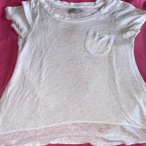 Shortsleeved flowy tee